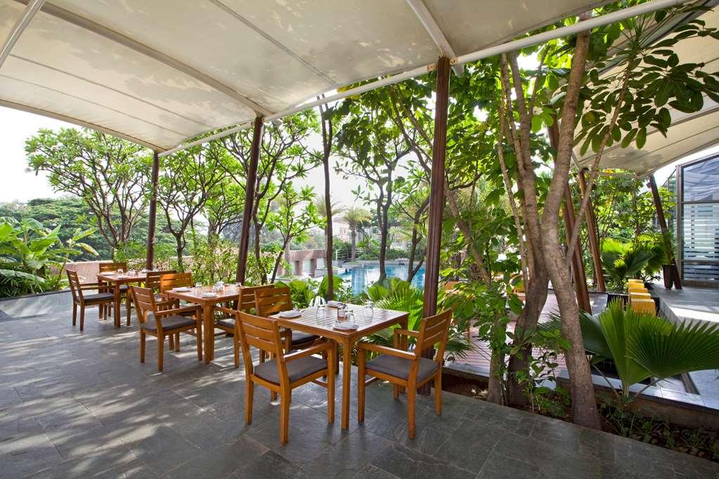 Hyatt Centric Mg Road Бангалор Екстериор снимка The restaurant