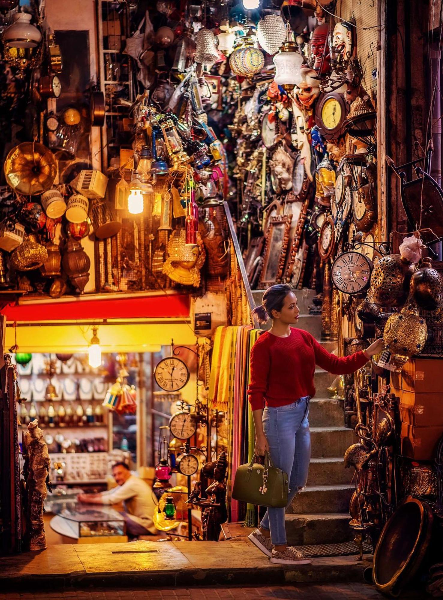 Hyatt Centric Mg Road Бангалор Екстериор снимка A shop in the Grand Bazaar